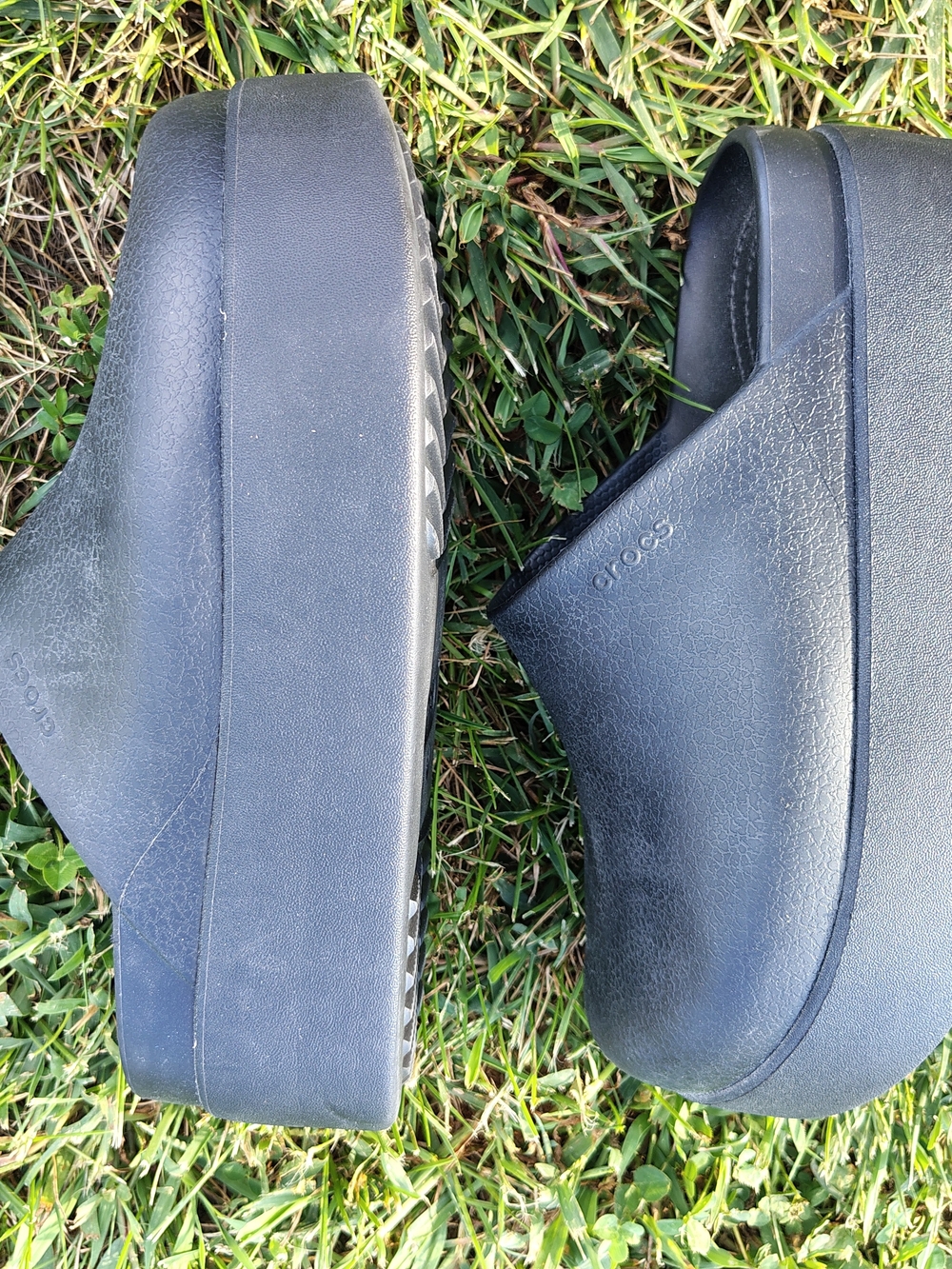 Crocs Classic Platform Clog - Black 9 Women's - Picture 4 of 9